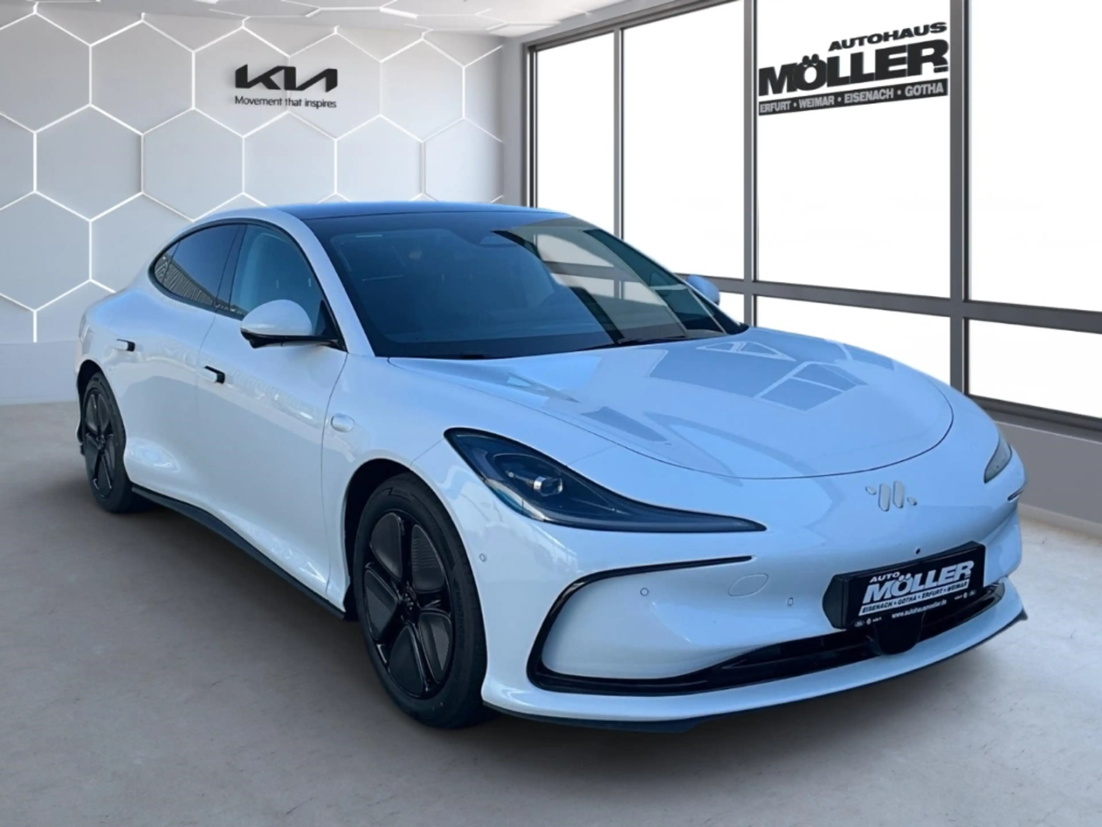 MG 100 kWh Premium 800V 360 Grad Kamera Klima — photo 2