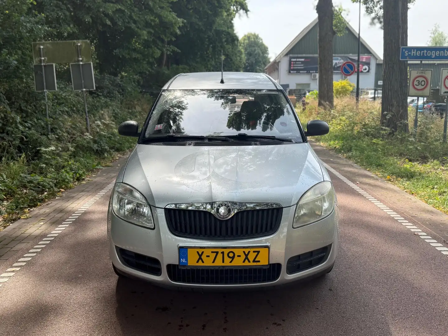 Skoda Roomster 1.2 Classic APK!WEINIG KM!KOOPJE! Grijs - 2