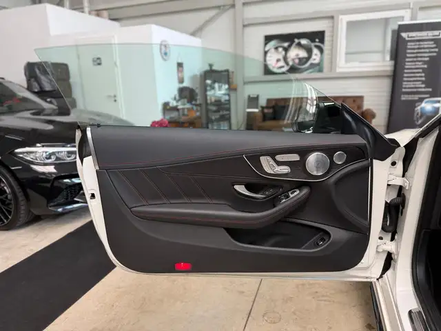 Mercedes-Benz C view 15