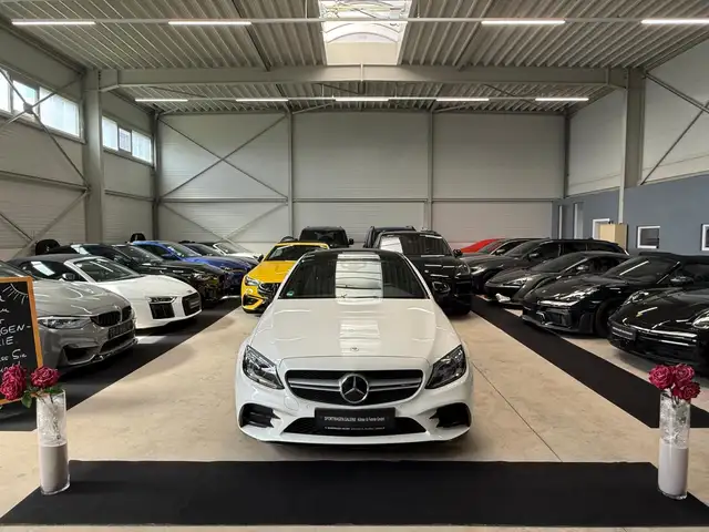 Mercedes-Benz C view 4