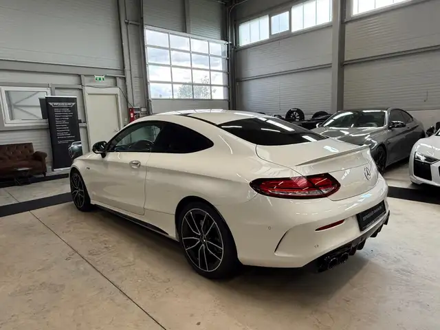 Mercedes-Benz C view 9