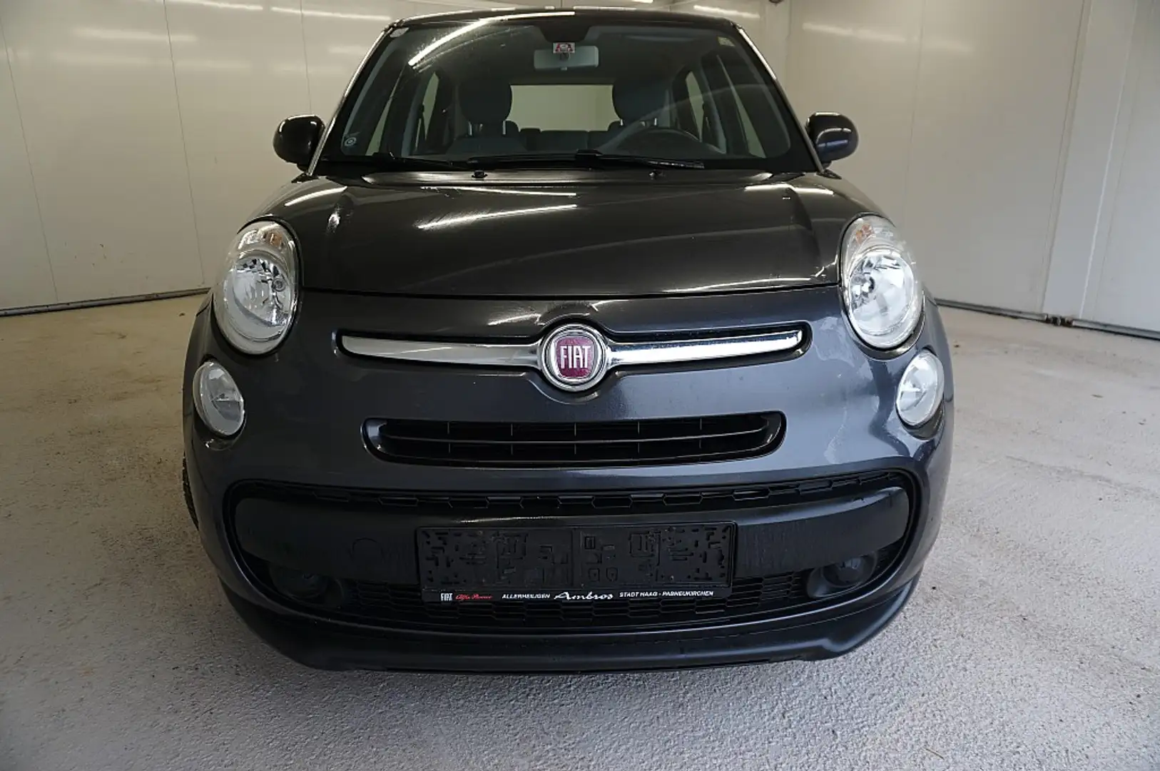 Fiat 500 L  1,3 Multijet II 85 Start&Stop Lounge Šedá - 2