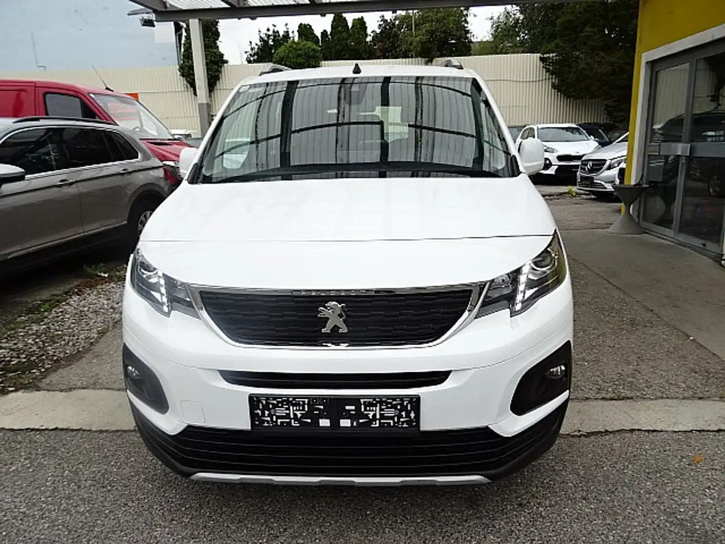 Peugeot Rifter 1,5 BlueHDI 100 S&S Active Weiß - 2
