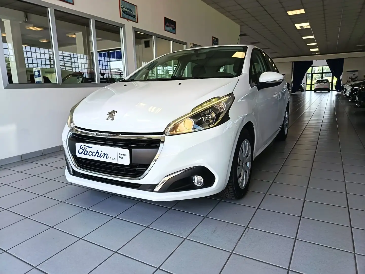 Peugeot 208 5p 1.2 82cv Active "NEOPATENTATI" - 1