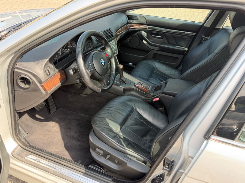 BMW 530 i A Exclusive Leder Schiebedach Navi Memory — photo 8