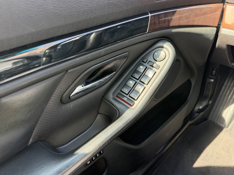 BMW 530 i A Exclusive Leder Schiebedach Navi Memory — photo 13