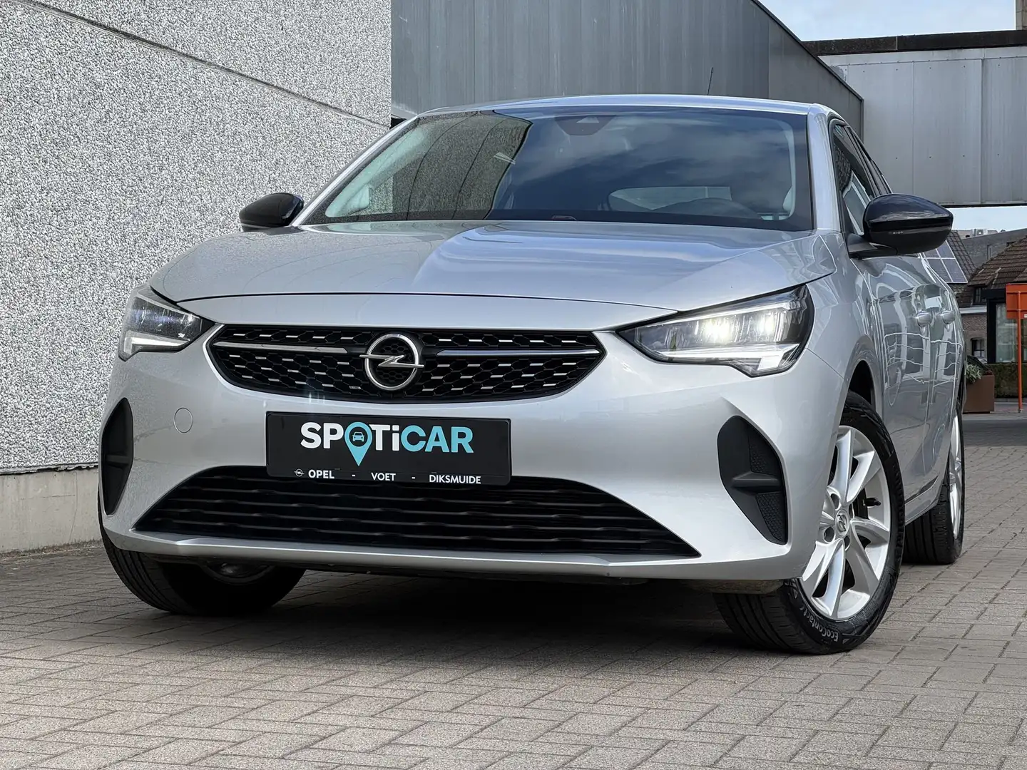 Opel Corsa 1.2B 75PK EDITION GPS/PARKPILOT/FULL LED Argent - 1