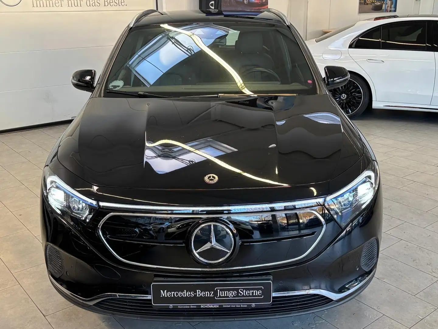 Mercedes-Benz EQA 250 ADVANCED+MBUXAUGMENTED+CARPLAY+18"+VZ Schwarz - 2
