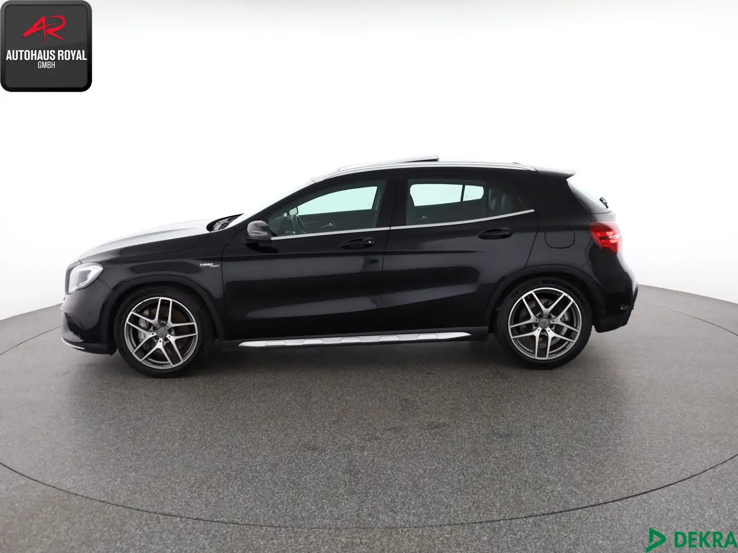 Mercedes-Benz GLA 45 AMG GLA 45 AMG 4M CARPLAY,COMAND,SCHECKHEFT,PANO,LED Schwarz - 2