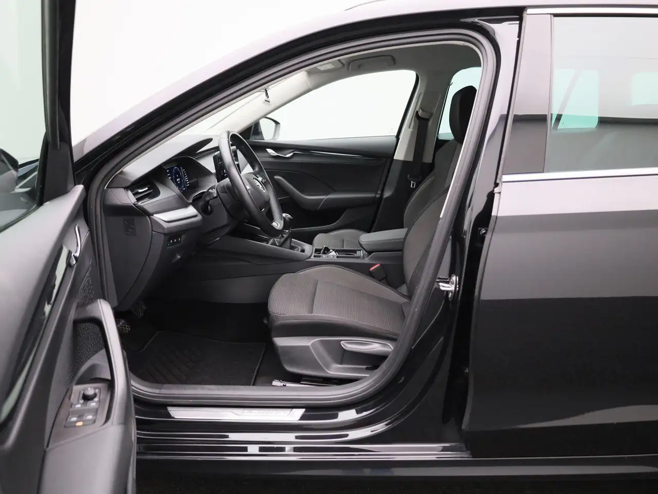Skoda Octavia Combi 2.0 CRTDI 85kW Clever PDC V+A Carplay, миниатюра 11