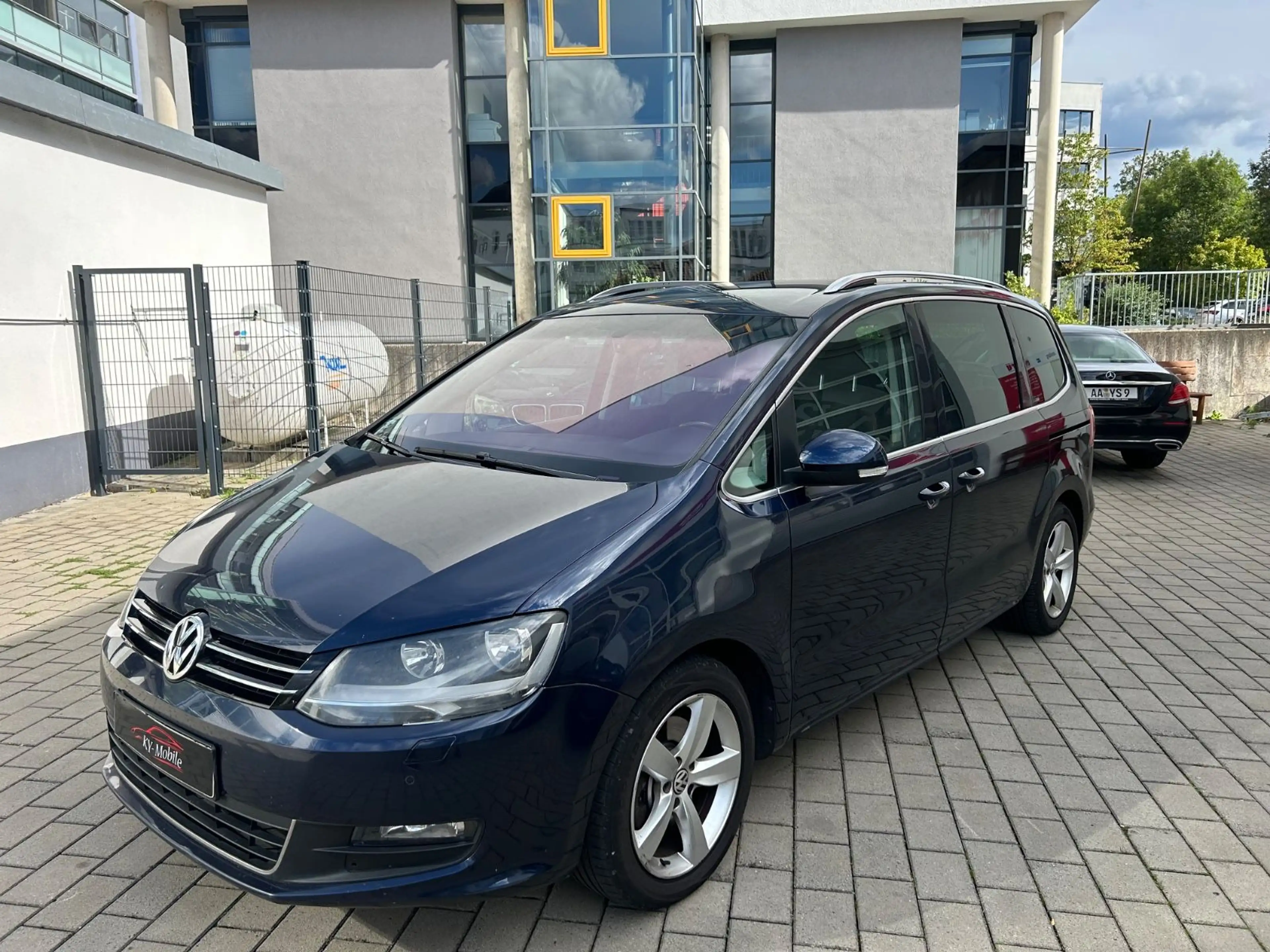 Volkswagen Sharan BMT 2.0 TDI/7-Sitzer/NAVI/Rückfahrkam. — photo 2