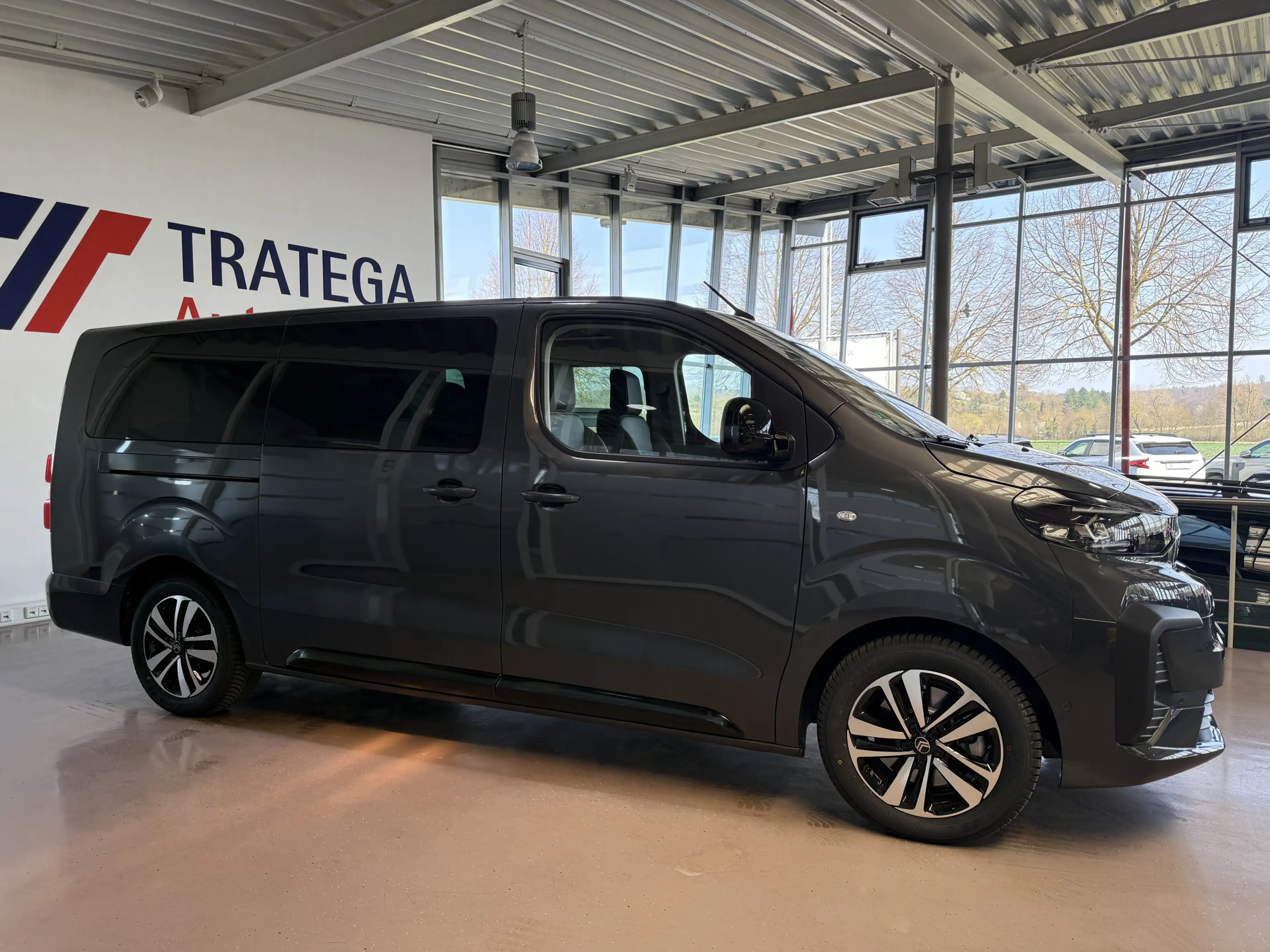Citroen Spacetourer Max XL 2,2 Diesel 180 Autom AHK Pano — photo 9