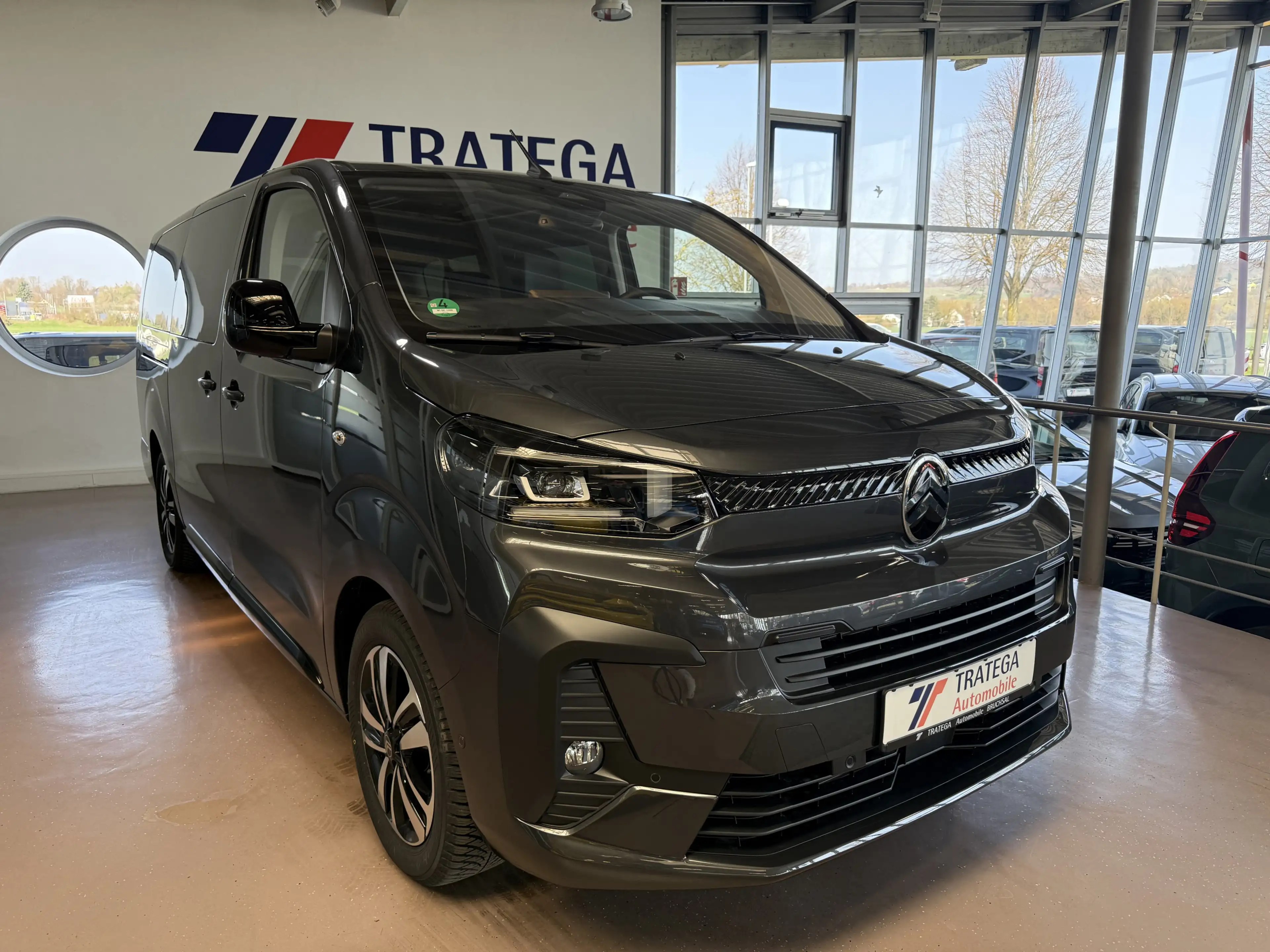 Citroen Spacetourer Max XL 2,2 Diesel 180 Autom AHK Pano — photo 3