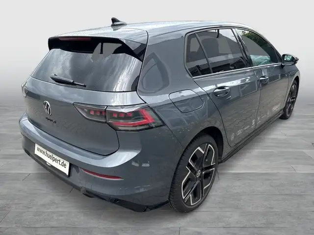 Volkswagen Golf view 4