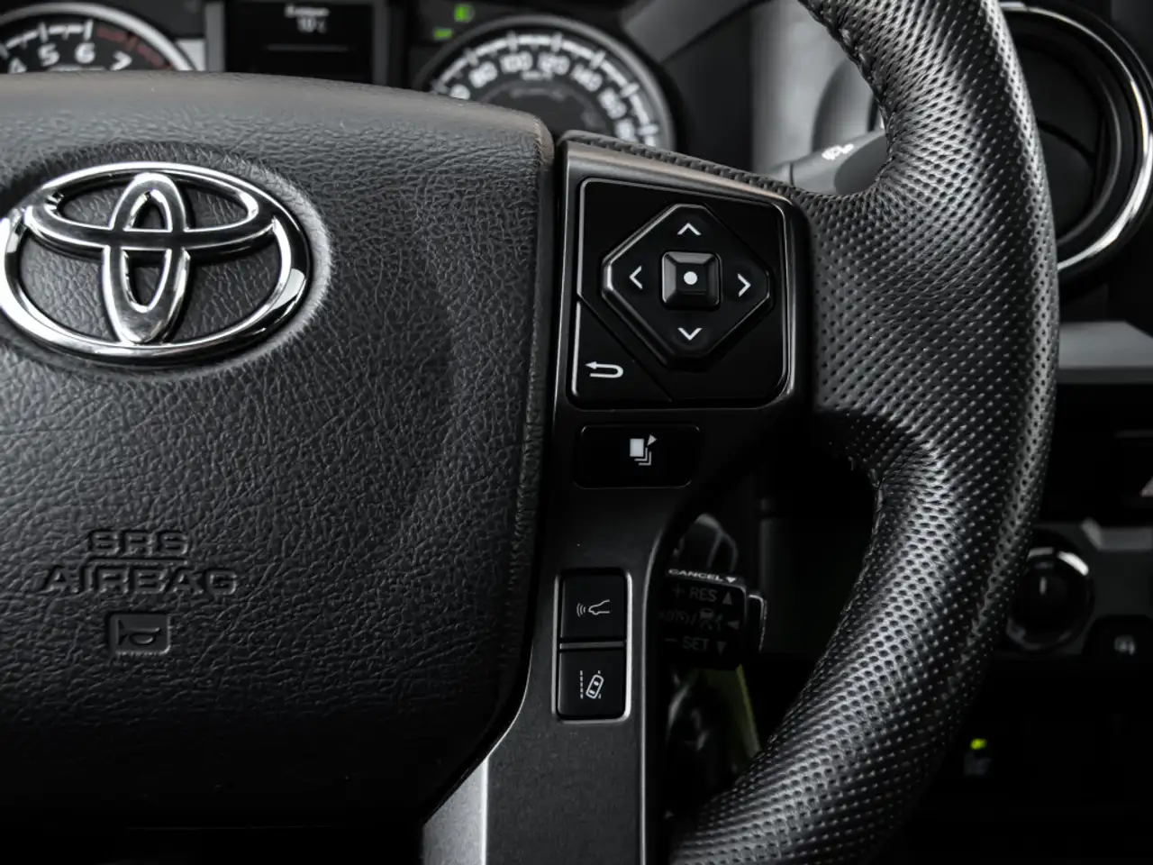 Toyota Tacoma снимка Toyota Tacoma