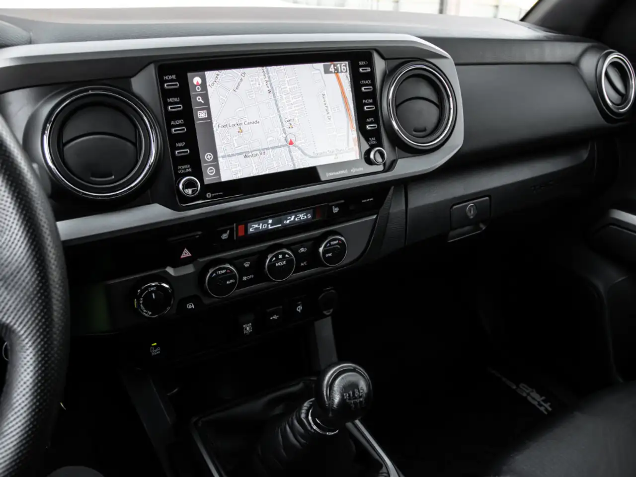 Toyota Tacoma снимка Toyota Tacoma