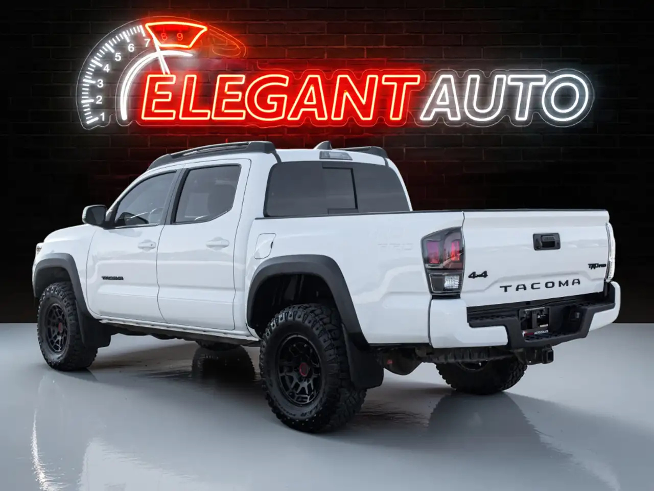 Toyota Tacoma снимка Toyota Tacoma
