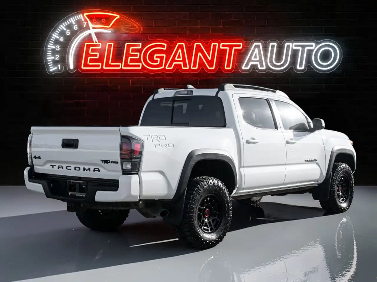 Toyota Tacoma снимка Toyota Tacoma