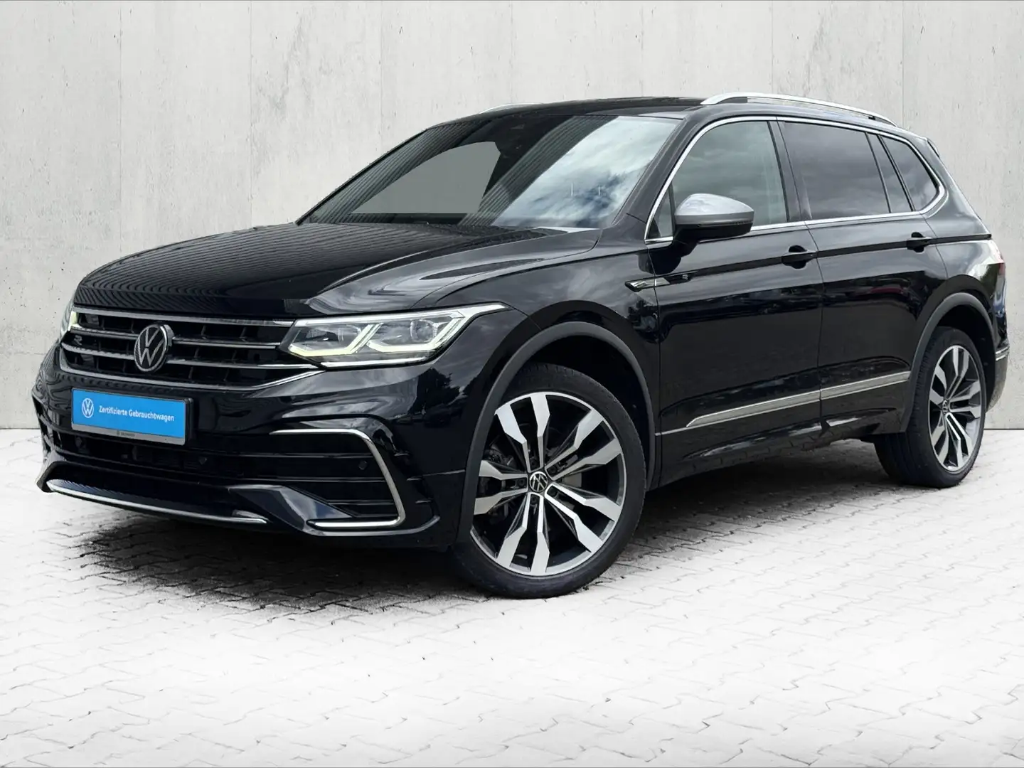 Volkswagen Tiguan Allspace 2.0 TSI 4MOTION R-LINE *AHK* Schwarz - 2