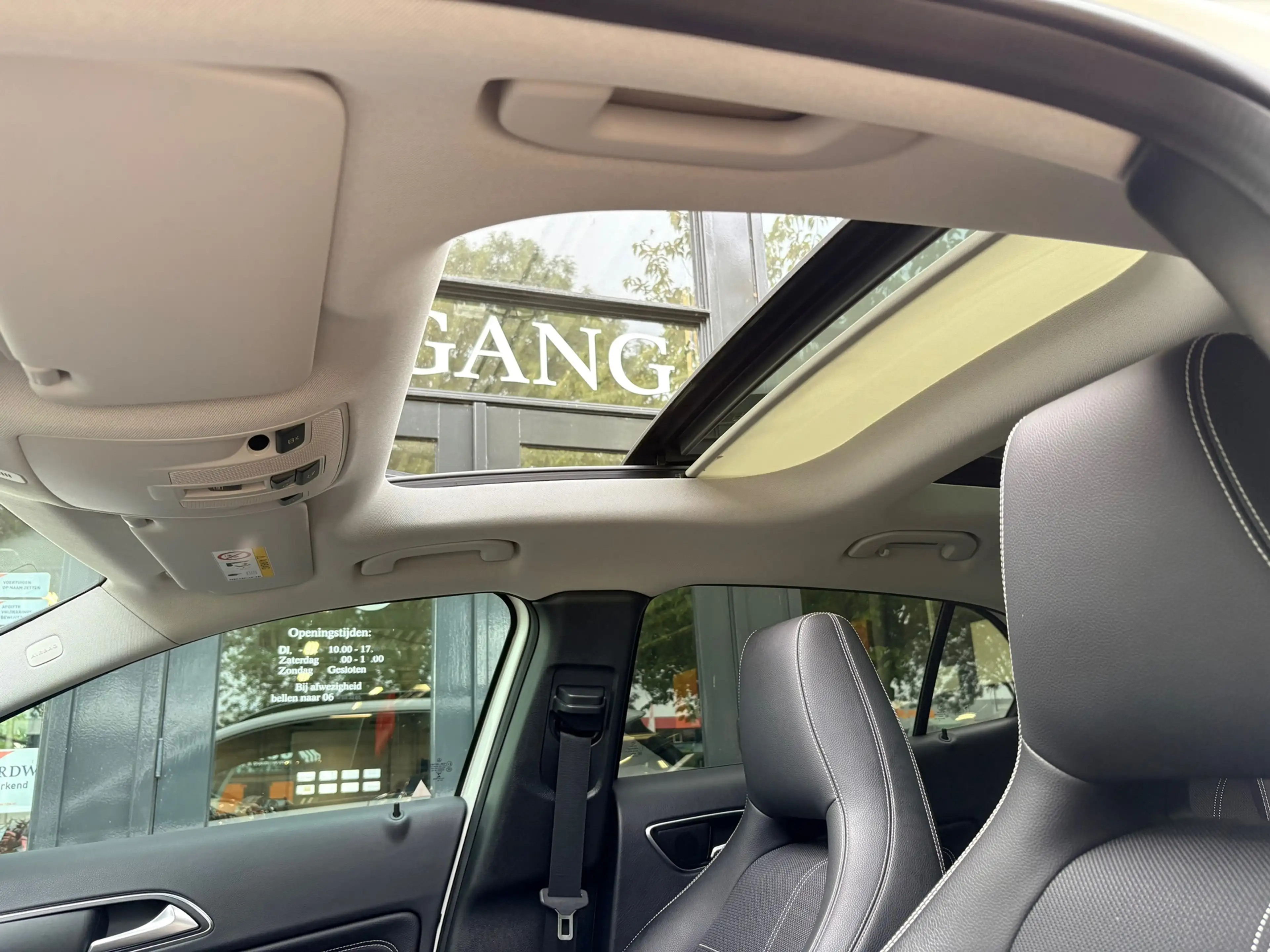 Mercedes-Benz GLA 180 Prestige 50Dkm/Schuifdak/Navi/Clima/Cruise/Dealer — photo 19