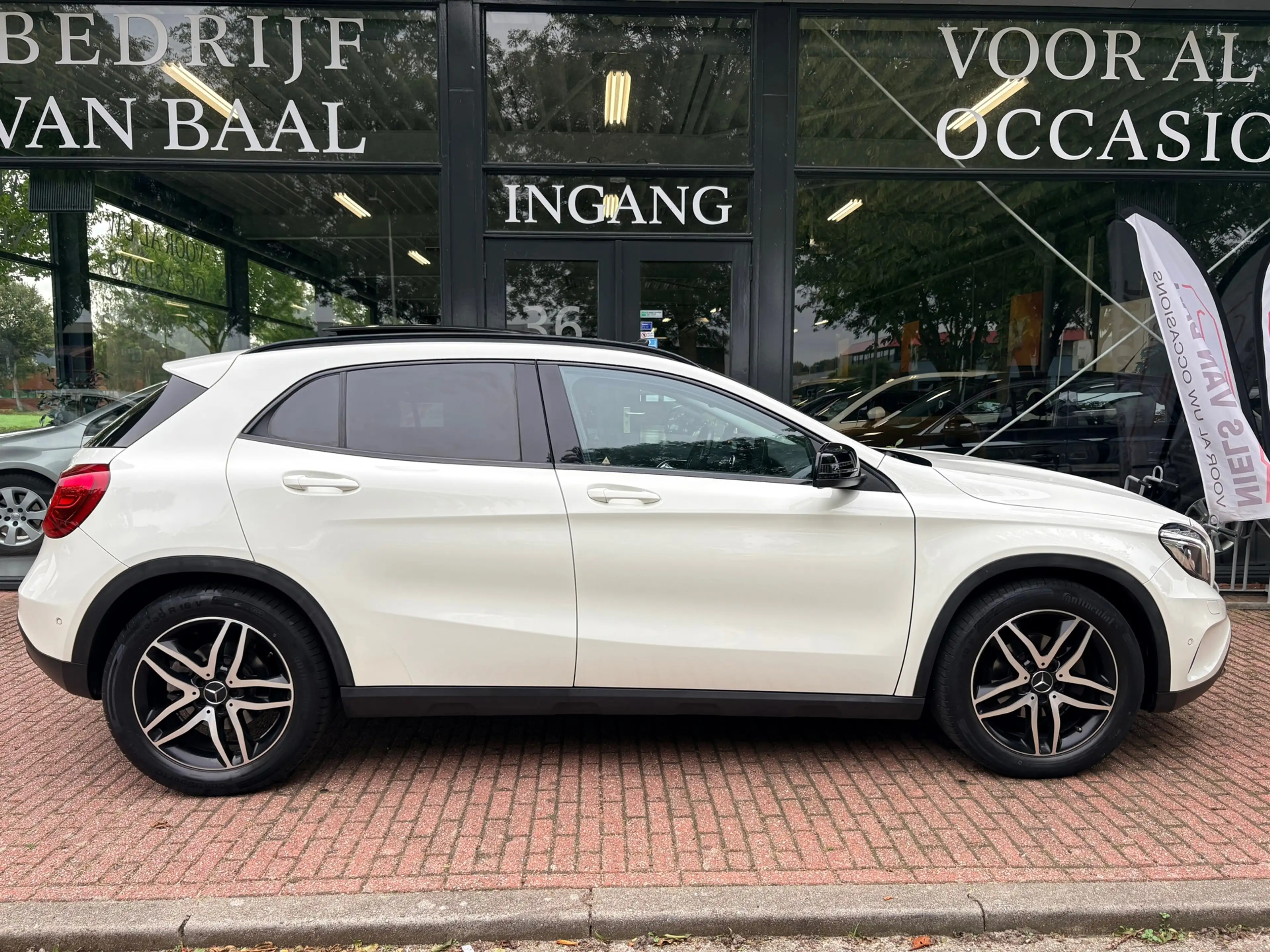 Mercedes-Benz GLA 180 Prestige 50Dkm/Schuifdak/Navi/Clima/Cruise/Dealer — photo 6