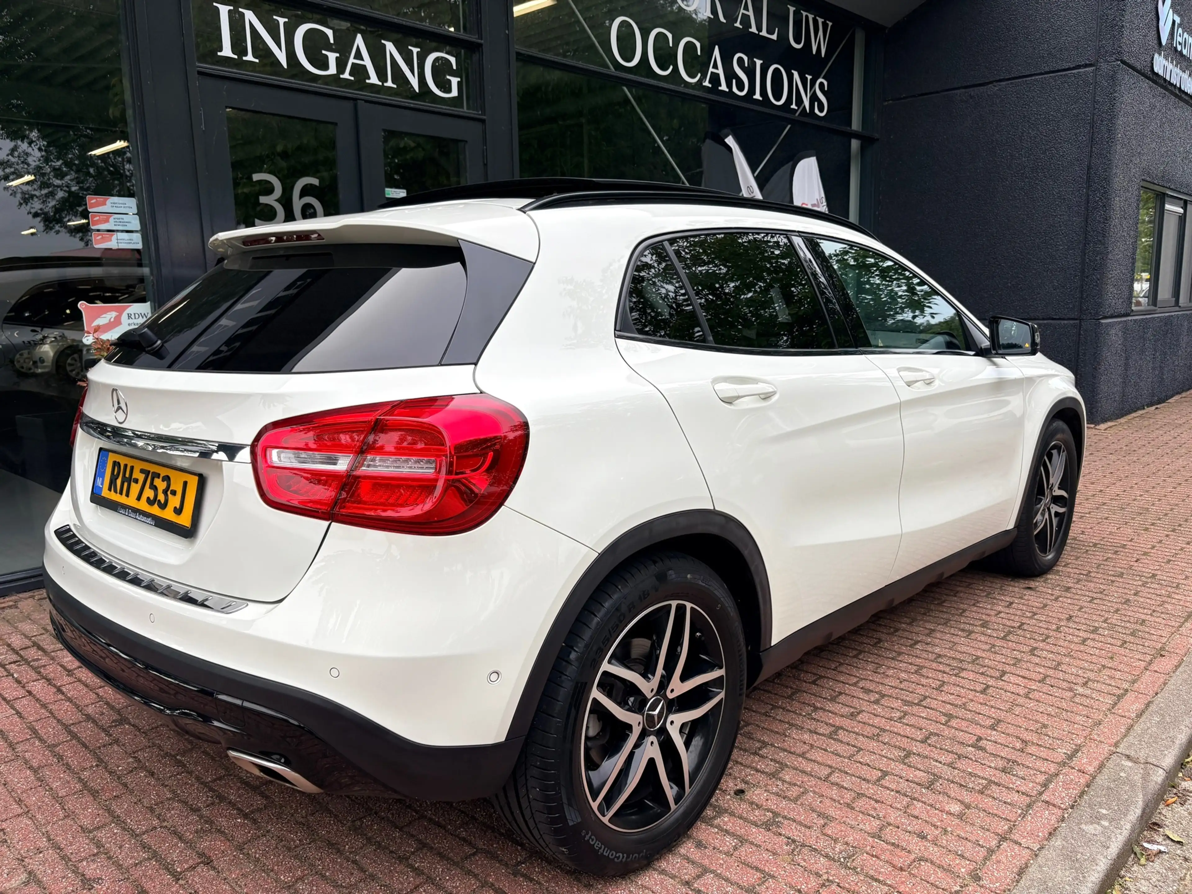 Mercedes-Benz GLA 180 Prestige 50Dkm/Schuifdak/Navi/Clima/Cruise/Dealer — photo 5