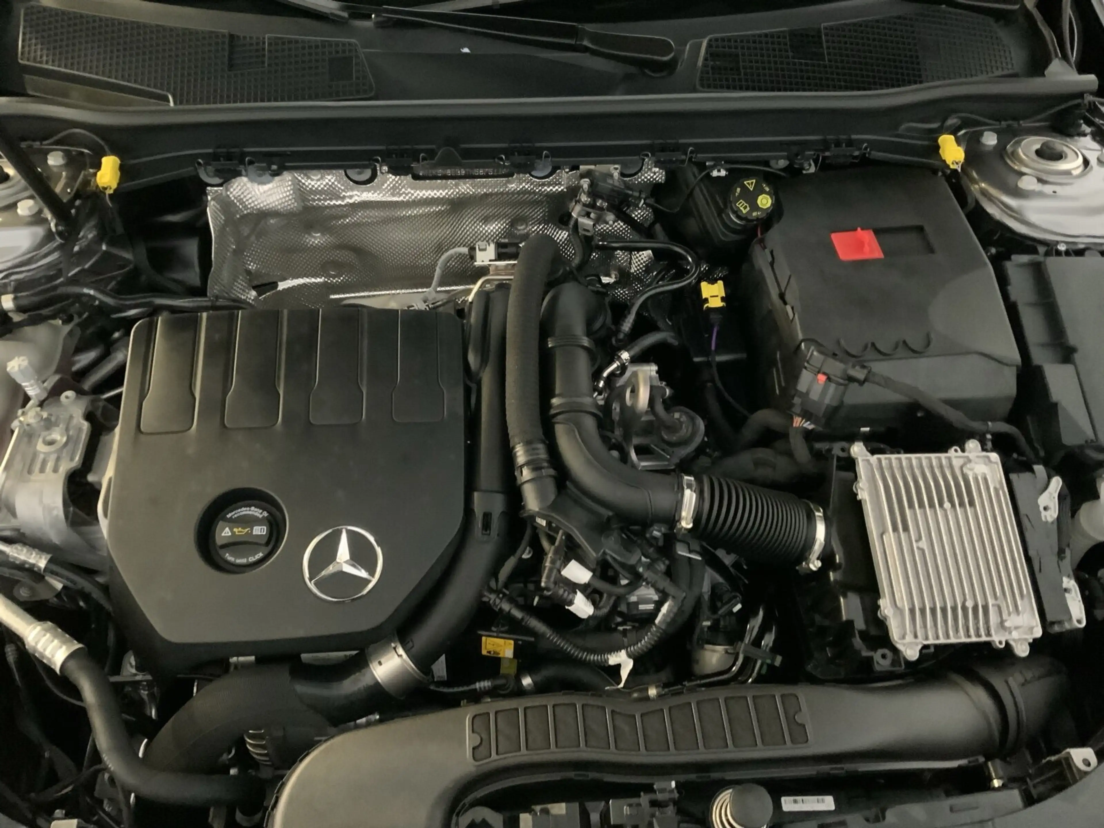 Mercedes-Benz CLA 180 CLA 180 SB Progressive AHK Winter-Paket RüKamera — photo 13