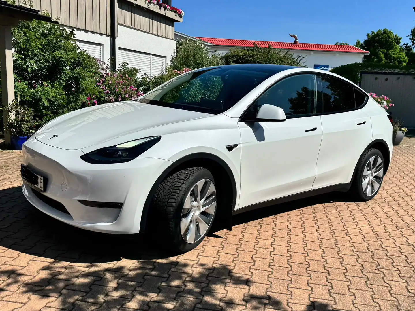 Tesla Model Y Model Y Long Range Dual Motor AWD Weiß - 1