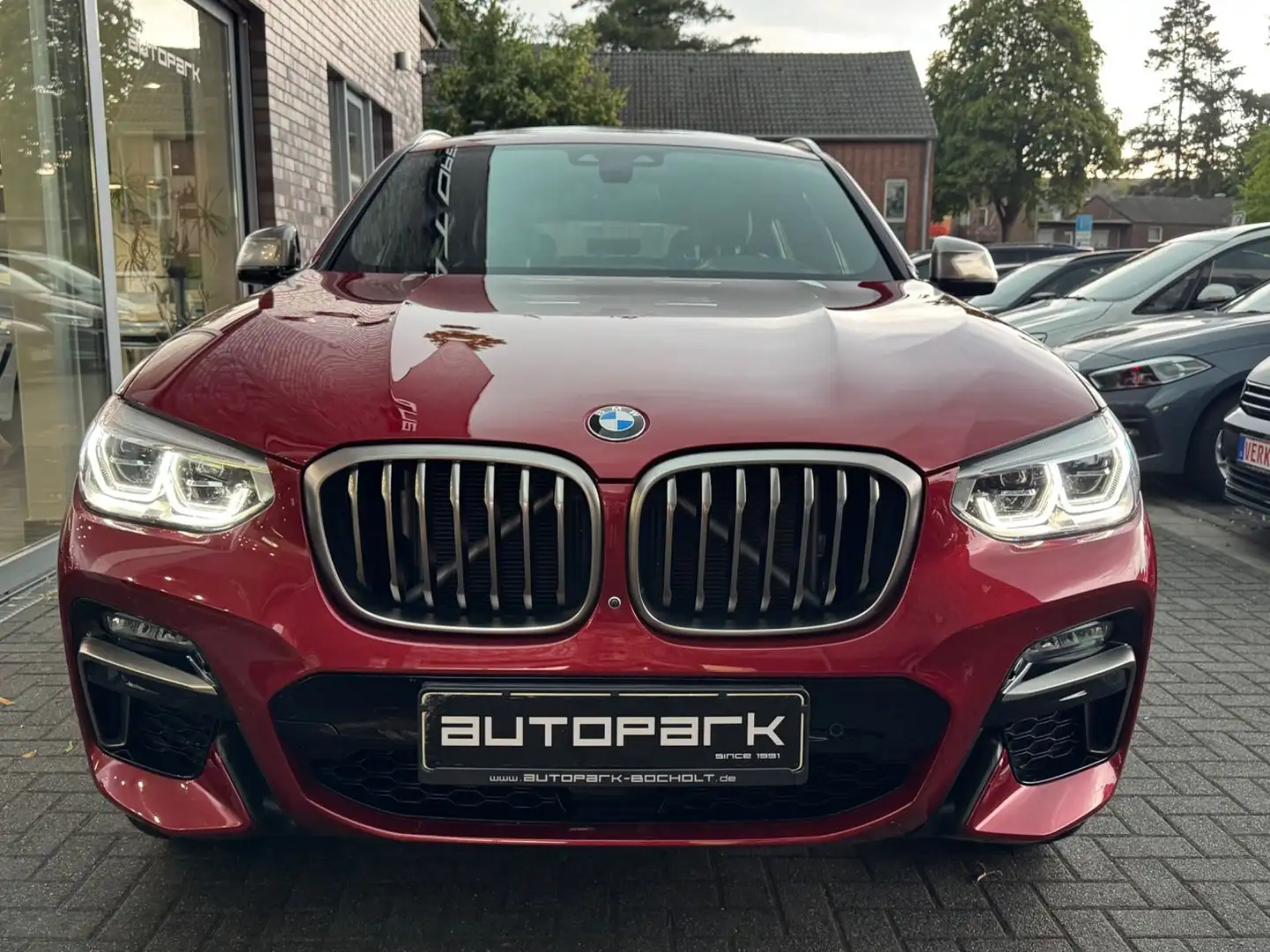 BMW X4 M d 1.Hand Panorama 360° HUD DA+ AHK h/k 20" Červená - 2