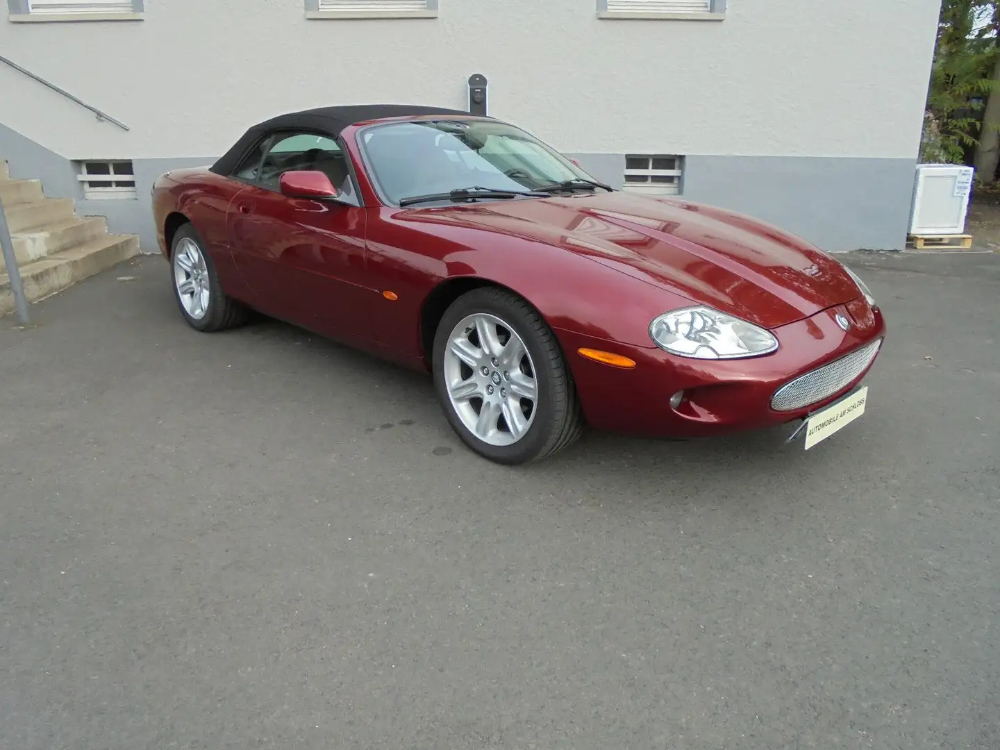 Jaguar XK8 Cabrio deutsches Fahrzeug Kette&Schienen neu Červená - 1
