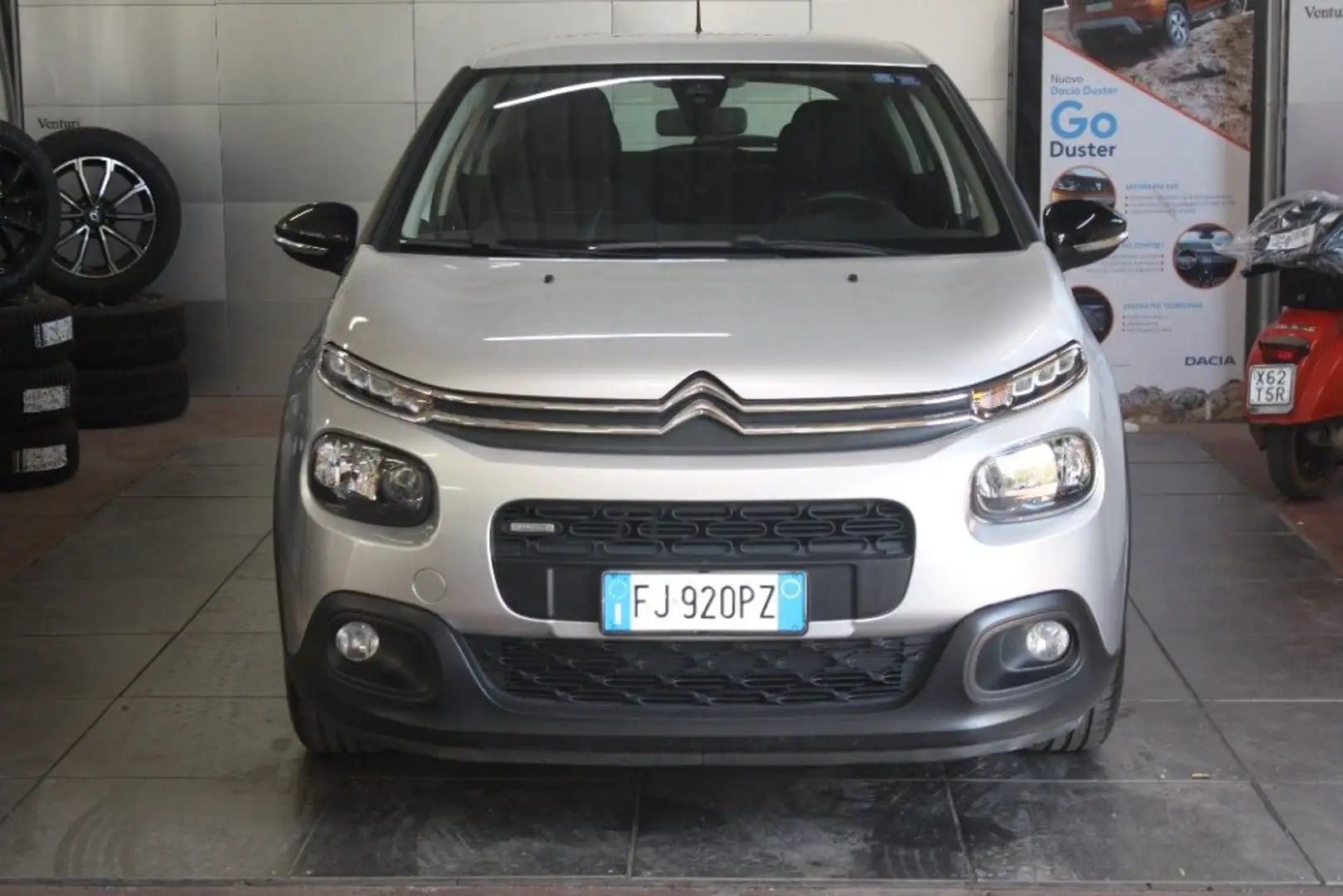 Citroen C3 PureTech 82 Feel - MOTORE NUOVO - Argento - 2