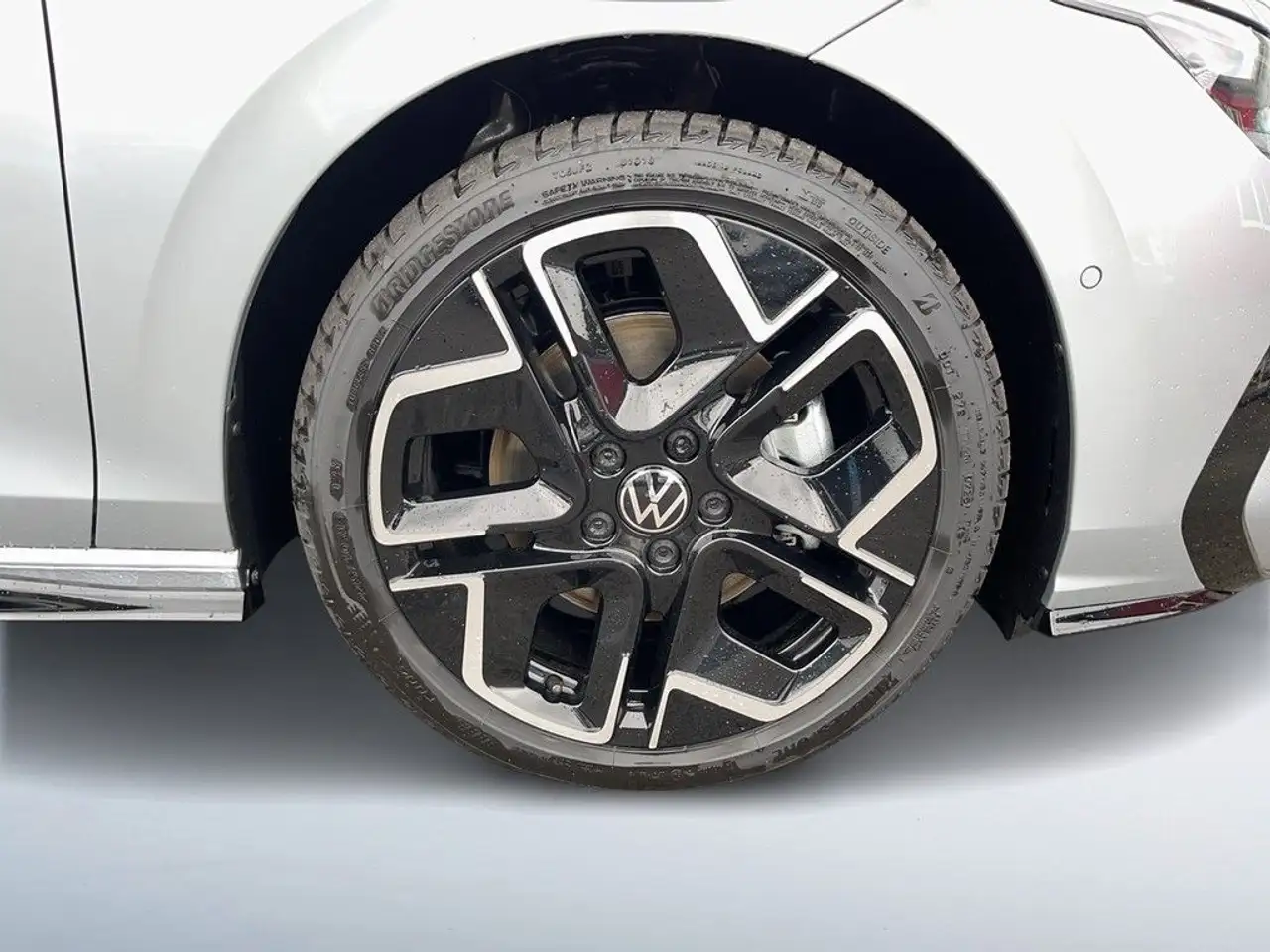 Volkswagen Golf Variant 2.0 TDI 150 PS DSG R-Line AHK Navi 8