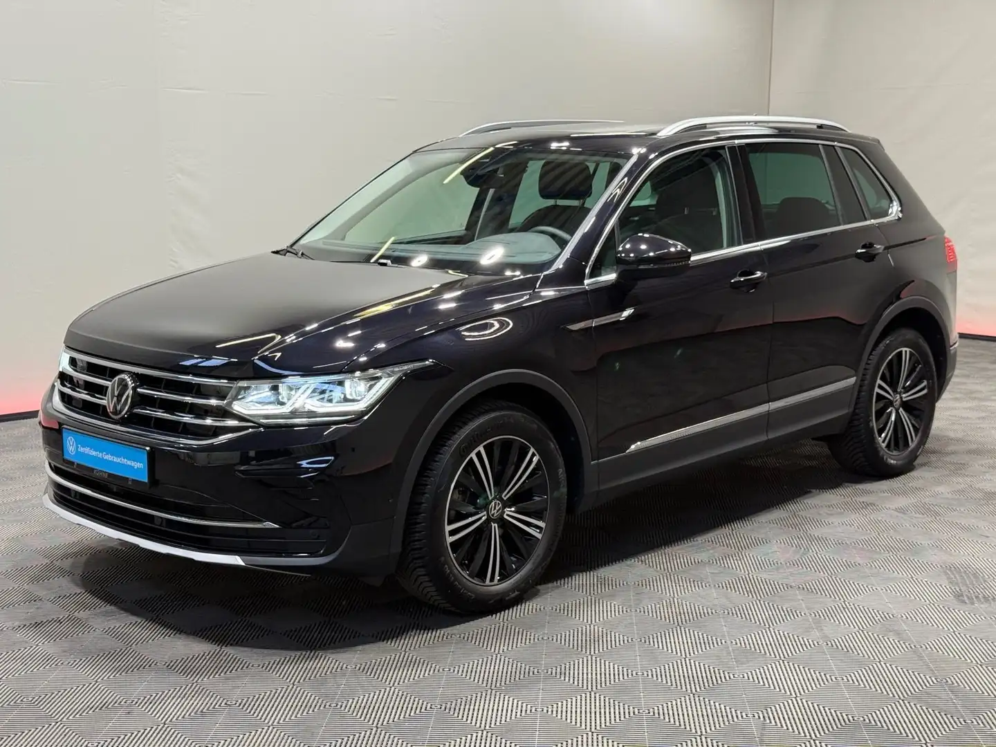 Volkswagen Tiguan Elegance 1.5 TSI DSG | MATRIX NAVI PANO Schwarz - 2