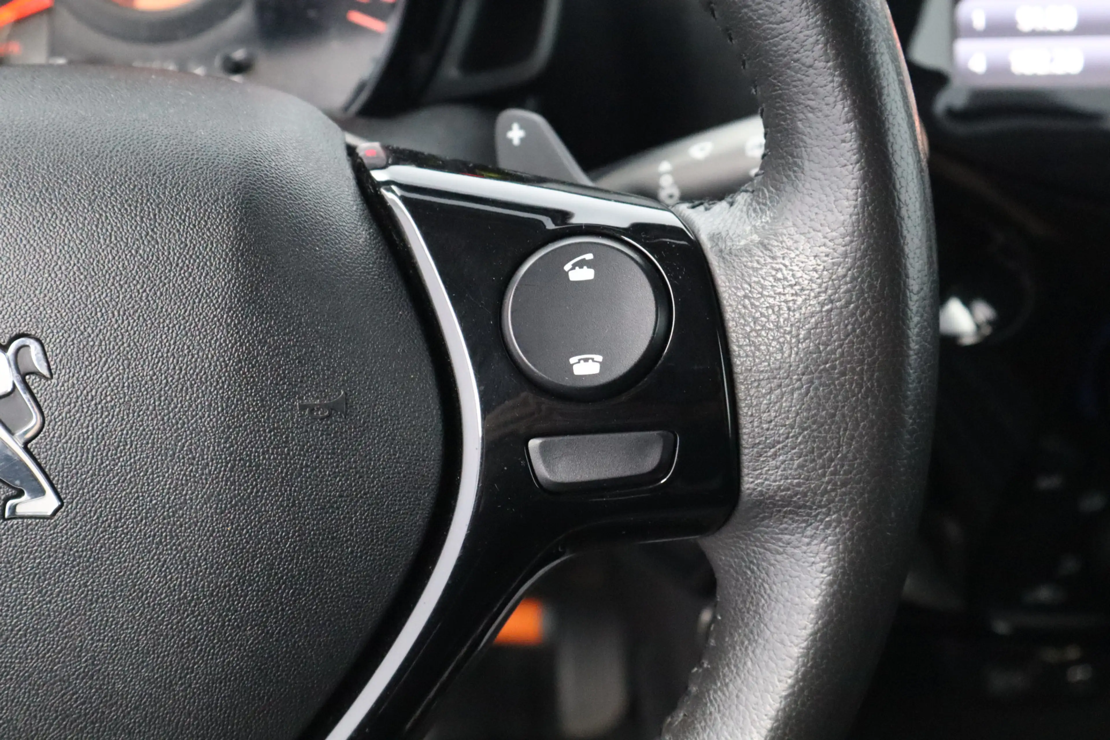 Peugeot 108 1.0 VTi Allure/ AUTOMAAT!/ LED Dagrijverl./ Media- — photo 40