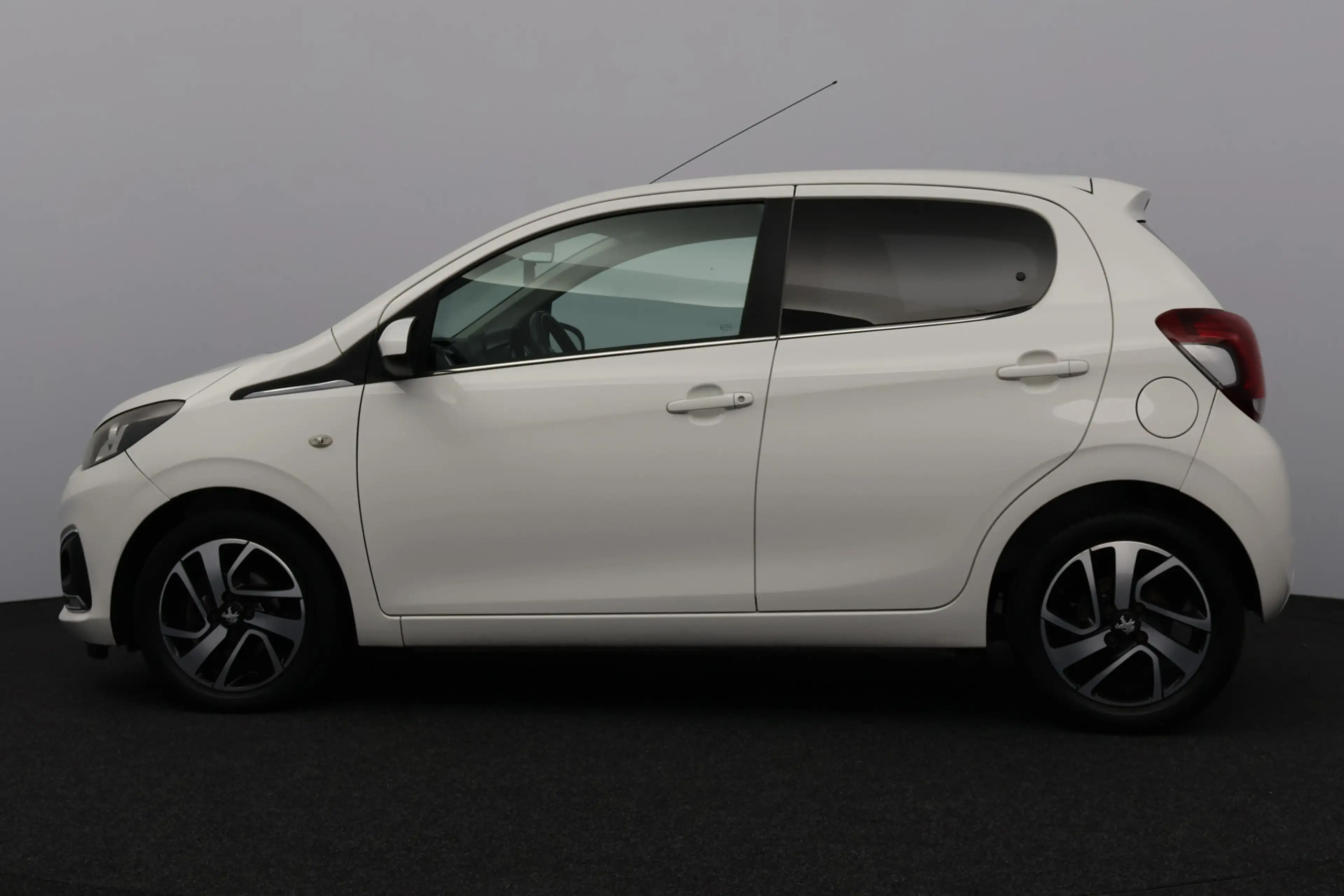 Peugeot 108 1.0 VTi Allure/ AUTOMAAT!/ LED Dagrijverl./ Media- — photo 5