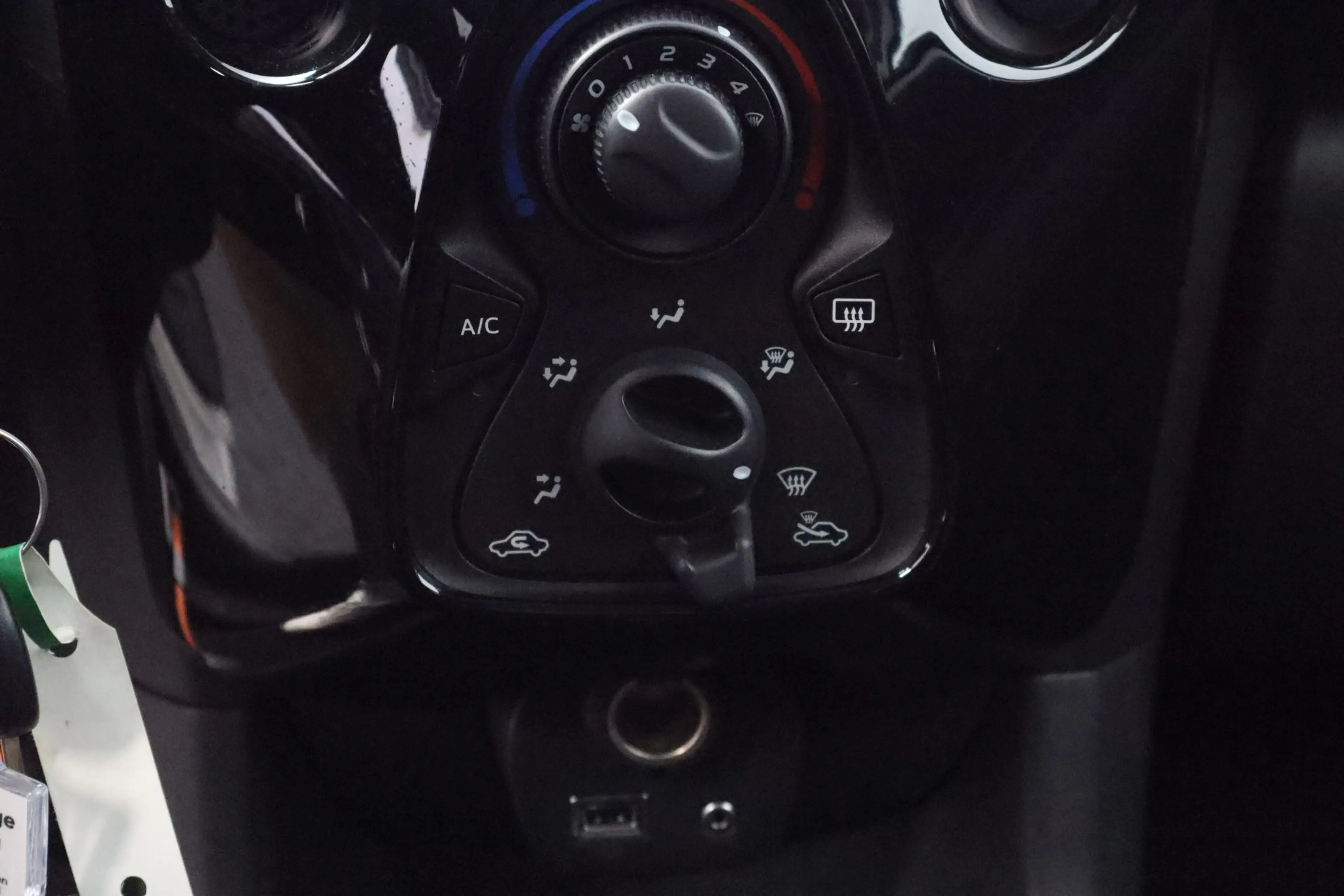 Peugeot 108 1.0 VTi Allure/ AUTOMAAT!/ LED Dagrijverl./ Media- — photo 24