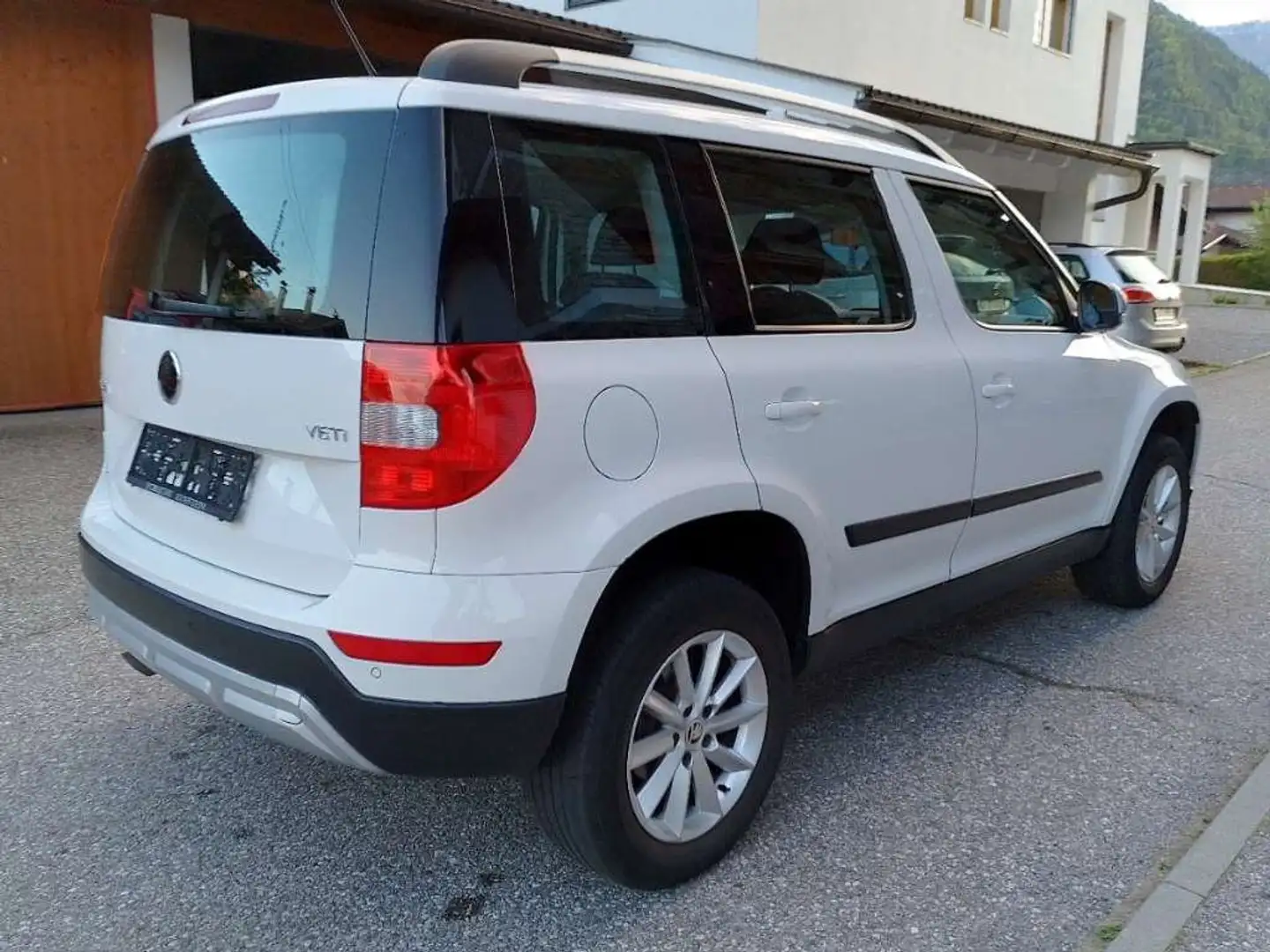 Skoda Yeti Yeti 1,2 TSI Active Active Blanc - 2