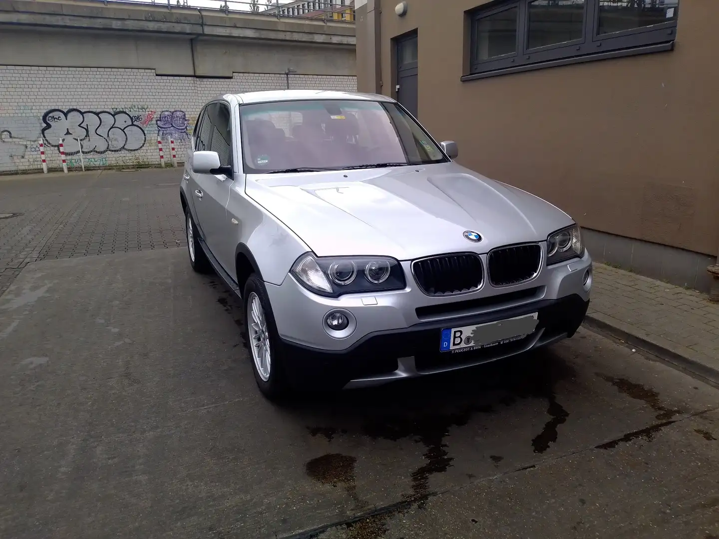 BMW X3 2.0d Aut. Silber - 2