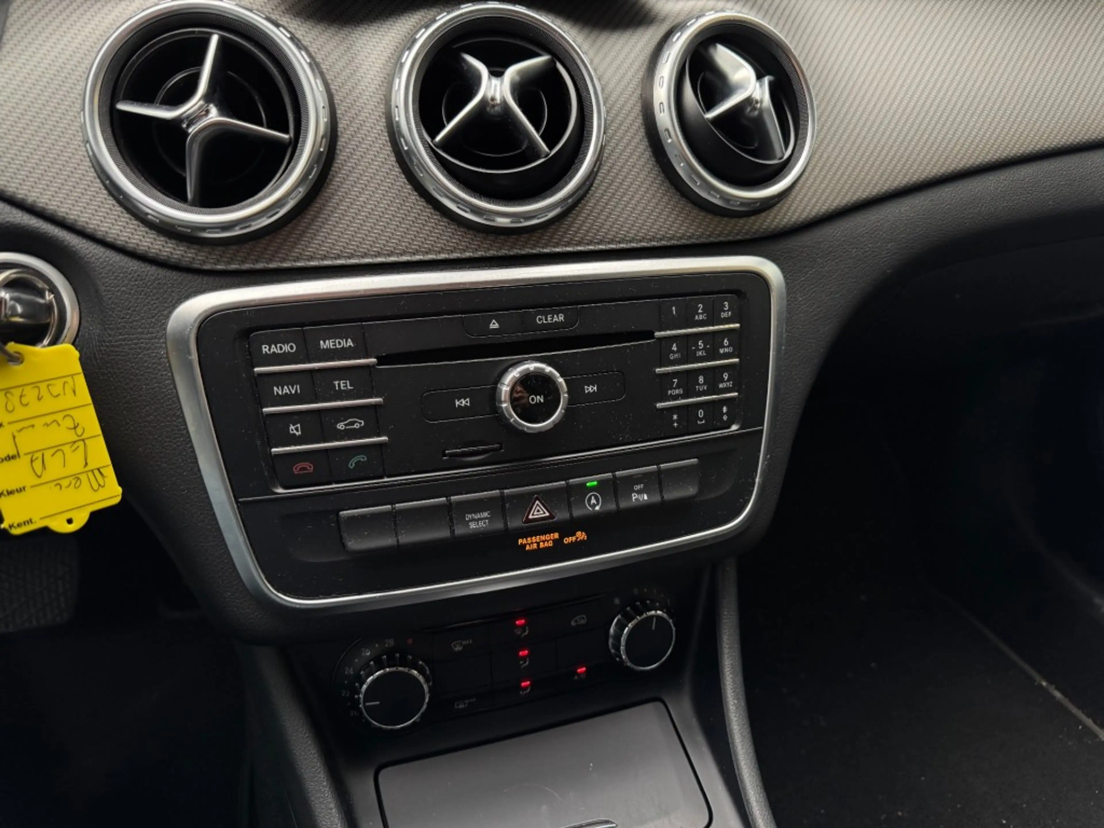 Mercedes-Benz GLA 180 180 Lease Edition - trekhaak - all season — photo 5