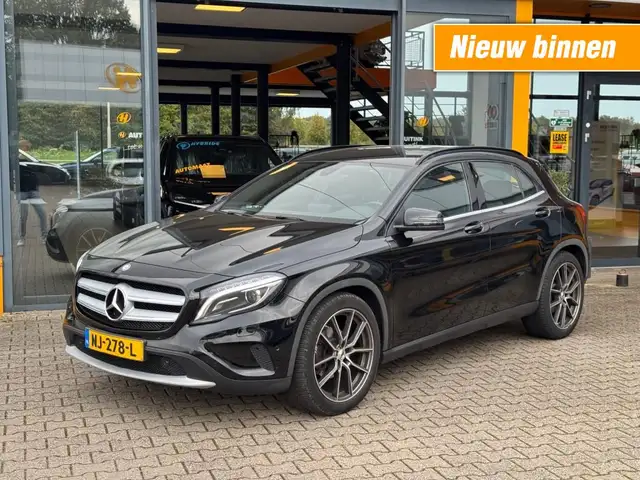 Mercedes-Benz GLA 180 180 Lease Edition - trekhaak - all season