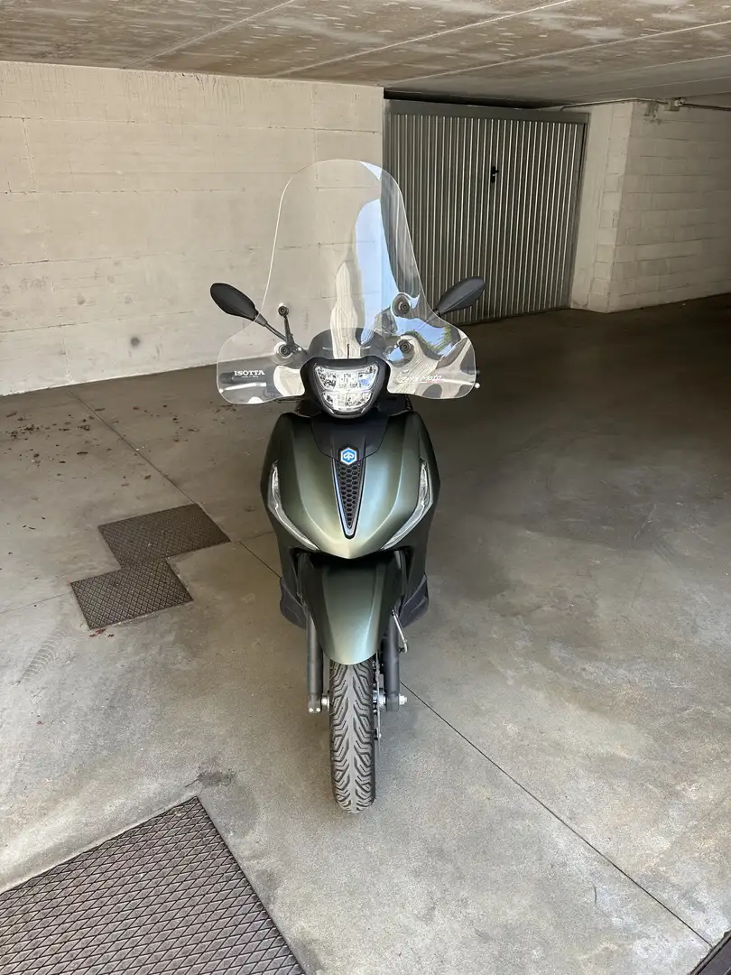 Piaggio Beverly 300 300 HPE S S.i.e. ABS-ASR Grün - 1