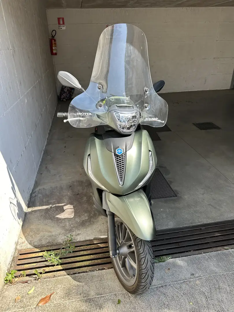 Piaggio Beverly 300 300 HPE S S.i.e. ABS-ASR Grün - 2