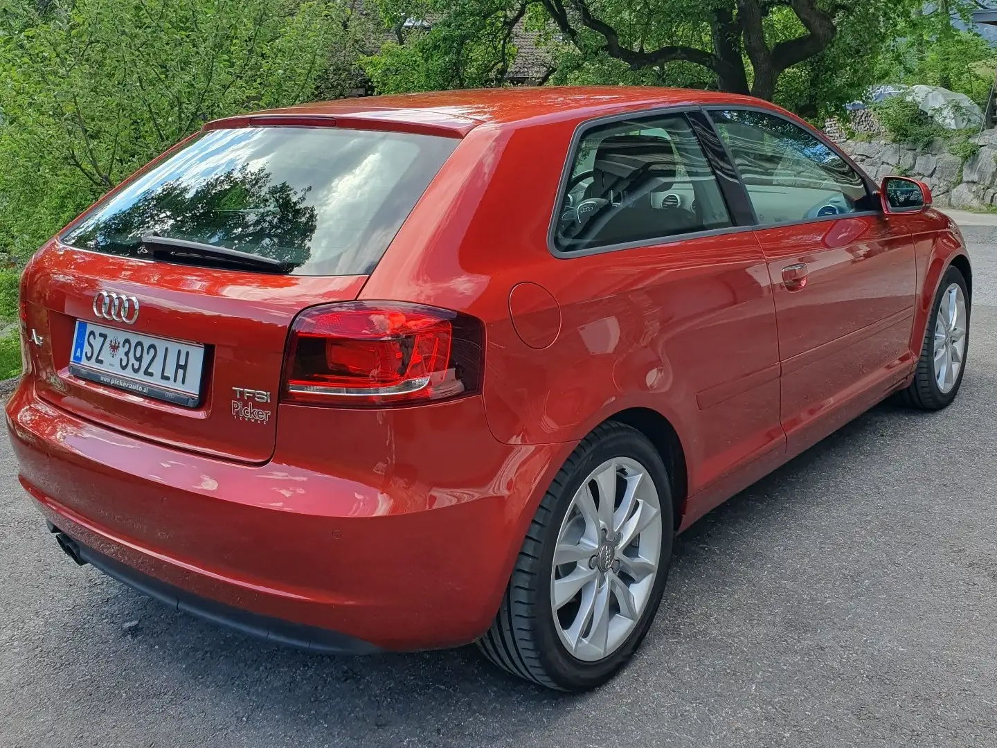Audi A3 1,4 TFSI Ambiente Rot - 2