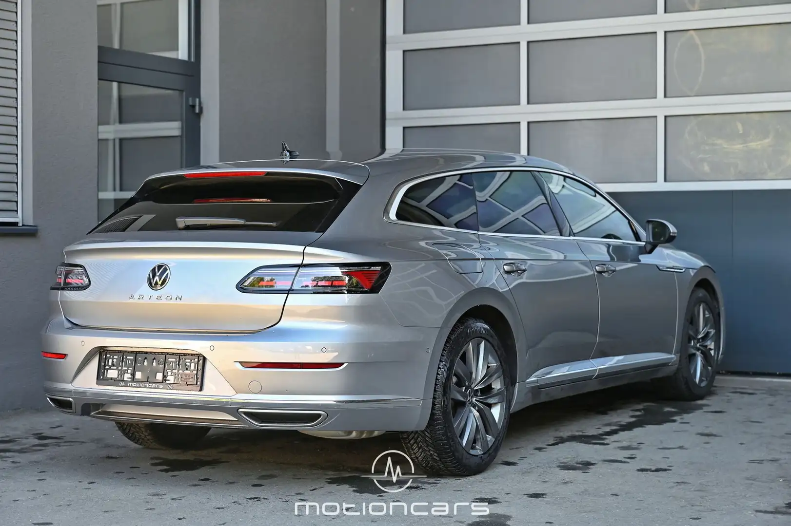 Volkswagen Arteon 2.0 TSI Elegance DSG Silber - 2