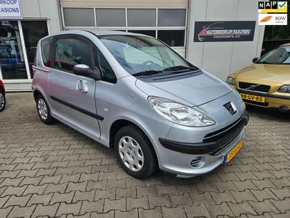 Peugeot 1007 1.4 Sesam Urban