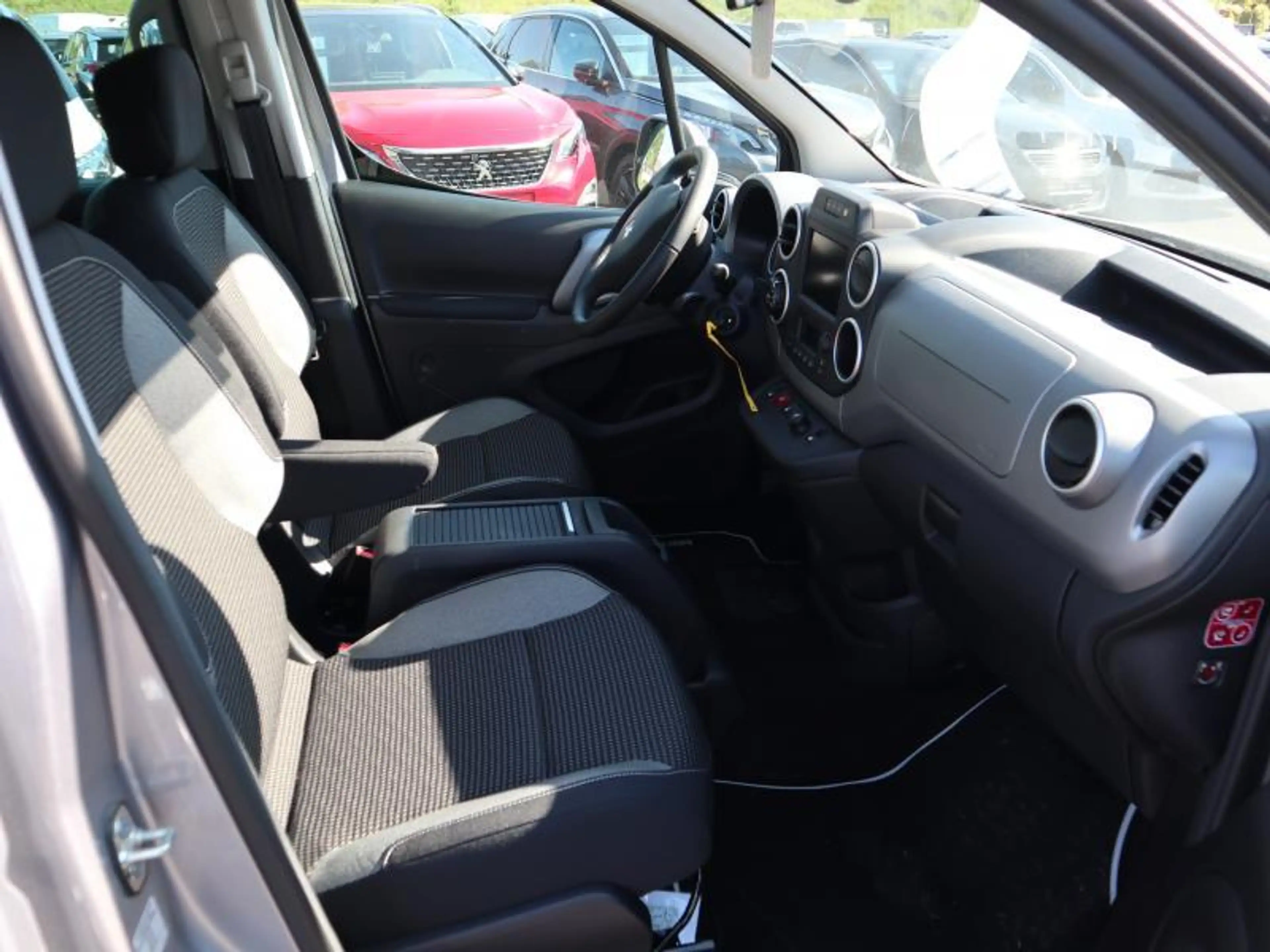 Peugeot Partner III Electric Confort — photo 4