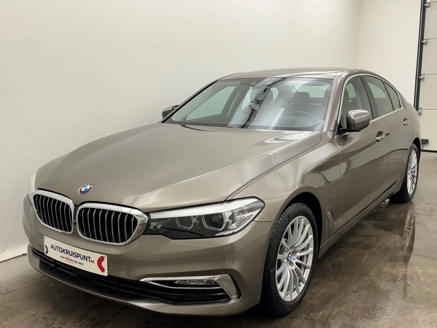 BMW 530 i AUT. leder GPS 360Camera Dig.Airco Opendak Beige - 1