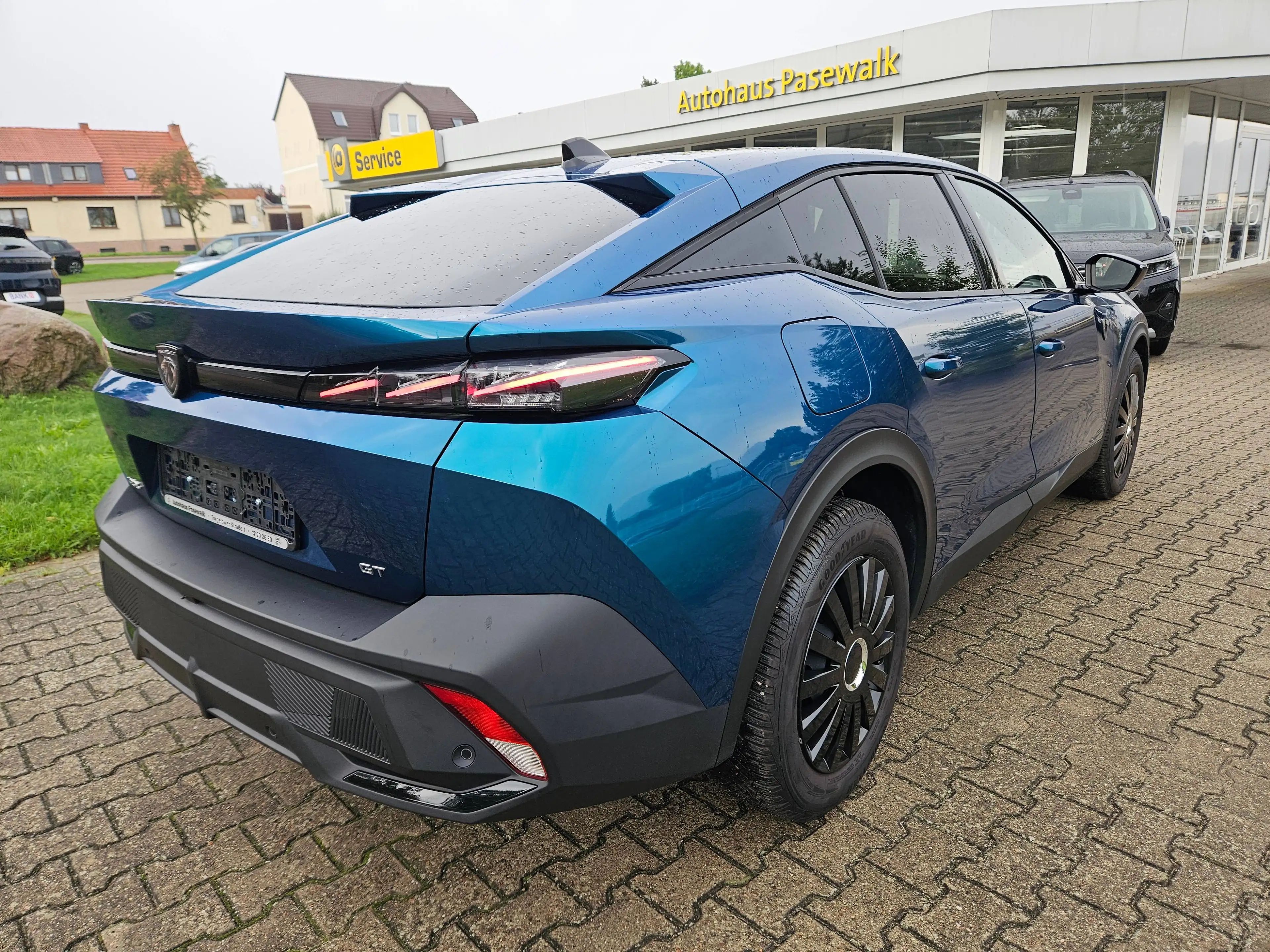 Peugeot 408 AT 130 GT Matrix-LED 360°Kamera NAVI e.Heckklappe ACC Winter-Pkt. Memory-Sitz.... — photo 6