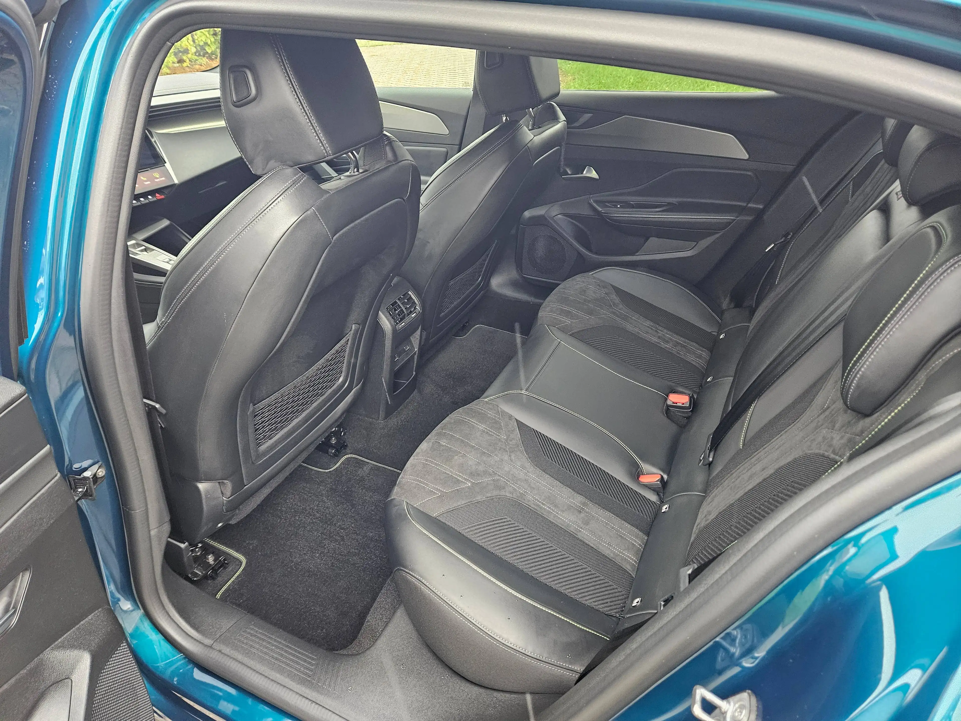Peugeot 408 AT 130 GT Matrix-LED 360°Kamera NAVI e.Heckklappe ACC Winter-Pkt. Memory-Sitz.... — photo 10
