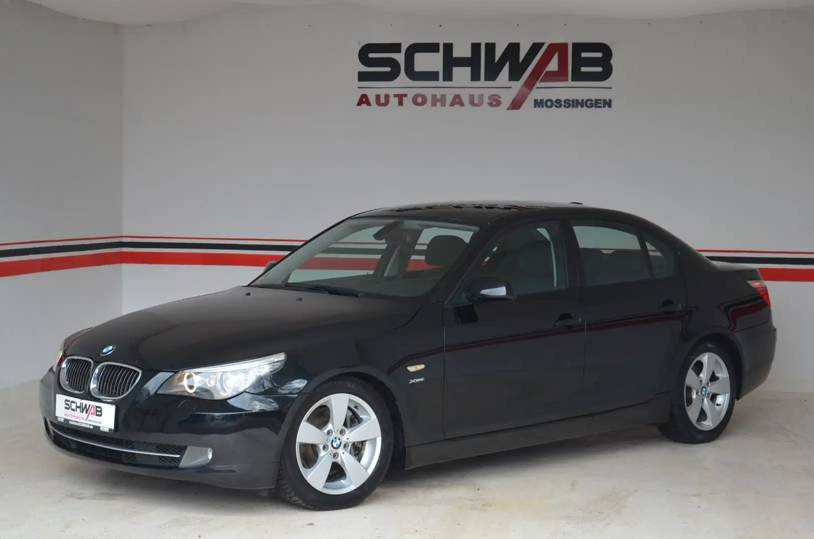 BMW 530 i xDrive 4x4 | Navi | PDC | Leder | 17´Alu Negru - 1